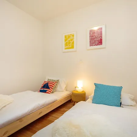 Two Bedroom Sunny Апартаменты *