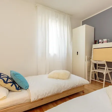 Апартаменты Two Bedroom Sunny