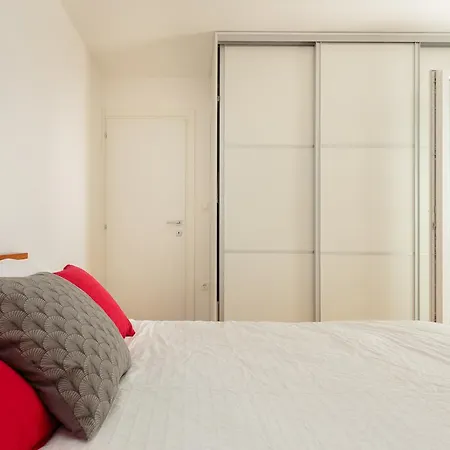 Two Bedroom Sunny Apartamento *